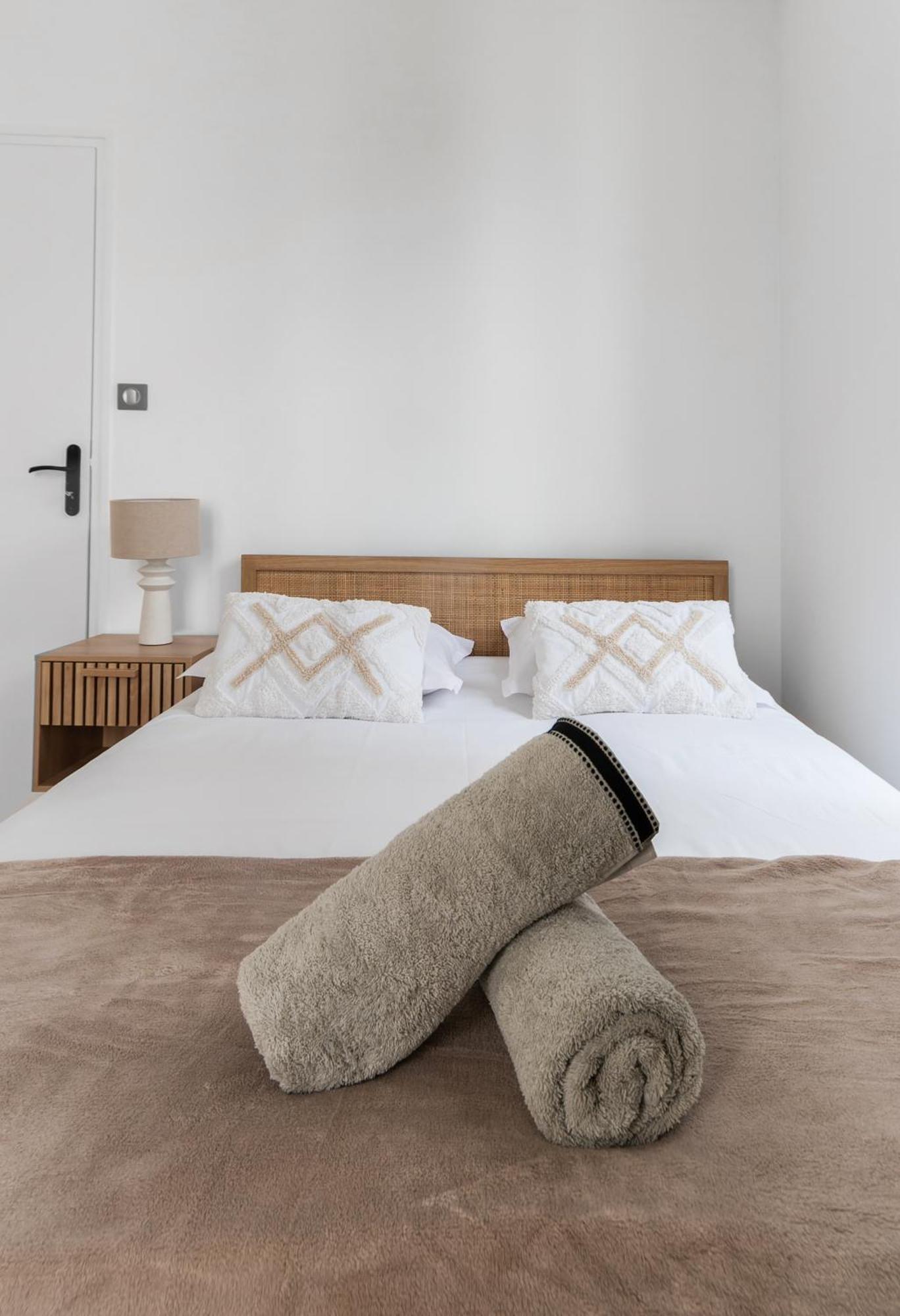 Serbie - Design Et Climatises En Centre Apartment Vichy