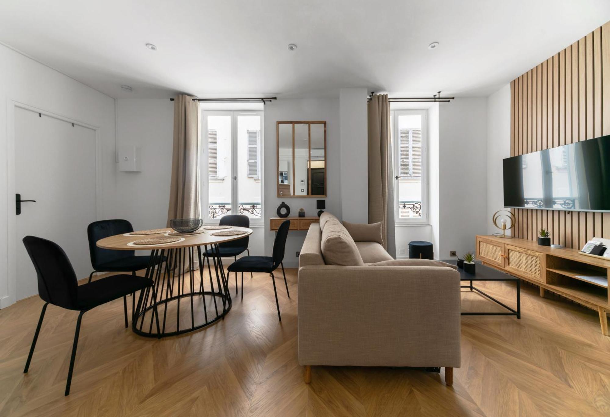 Serbie - Design Et Climatises En Centre Vichy