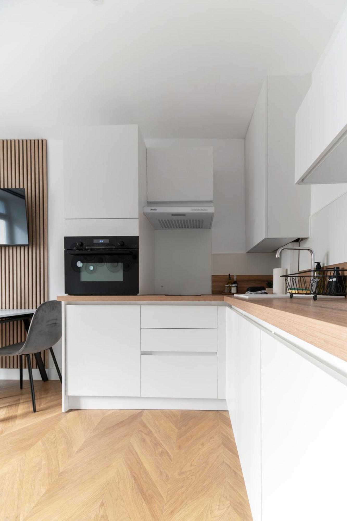 Serbie - Design Et Climatises En Centre