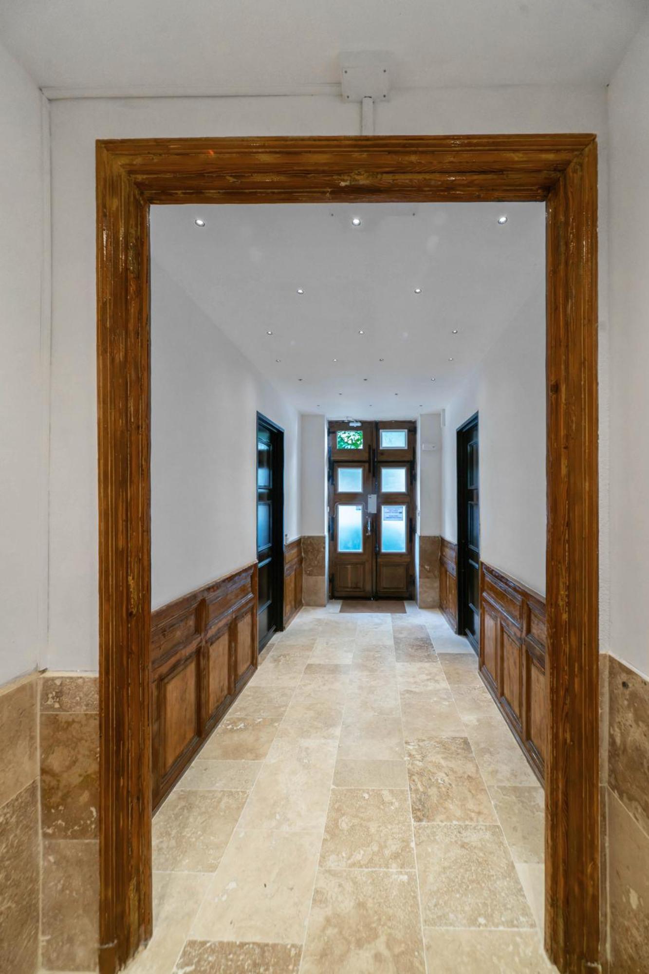 Serbie - Design Et Climatises En Centre Apartment