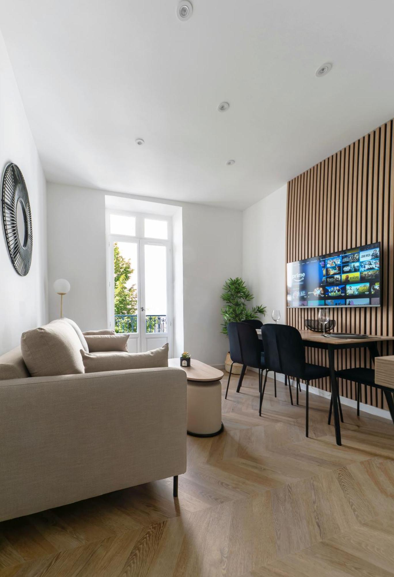 Apartment Serbie - Design Et Climatises En Centre