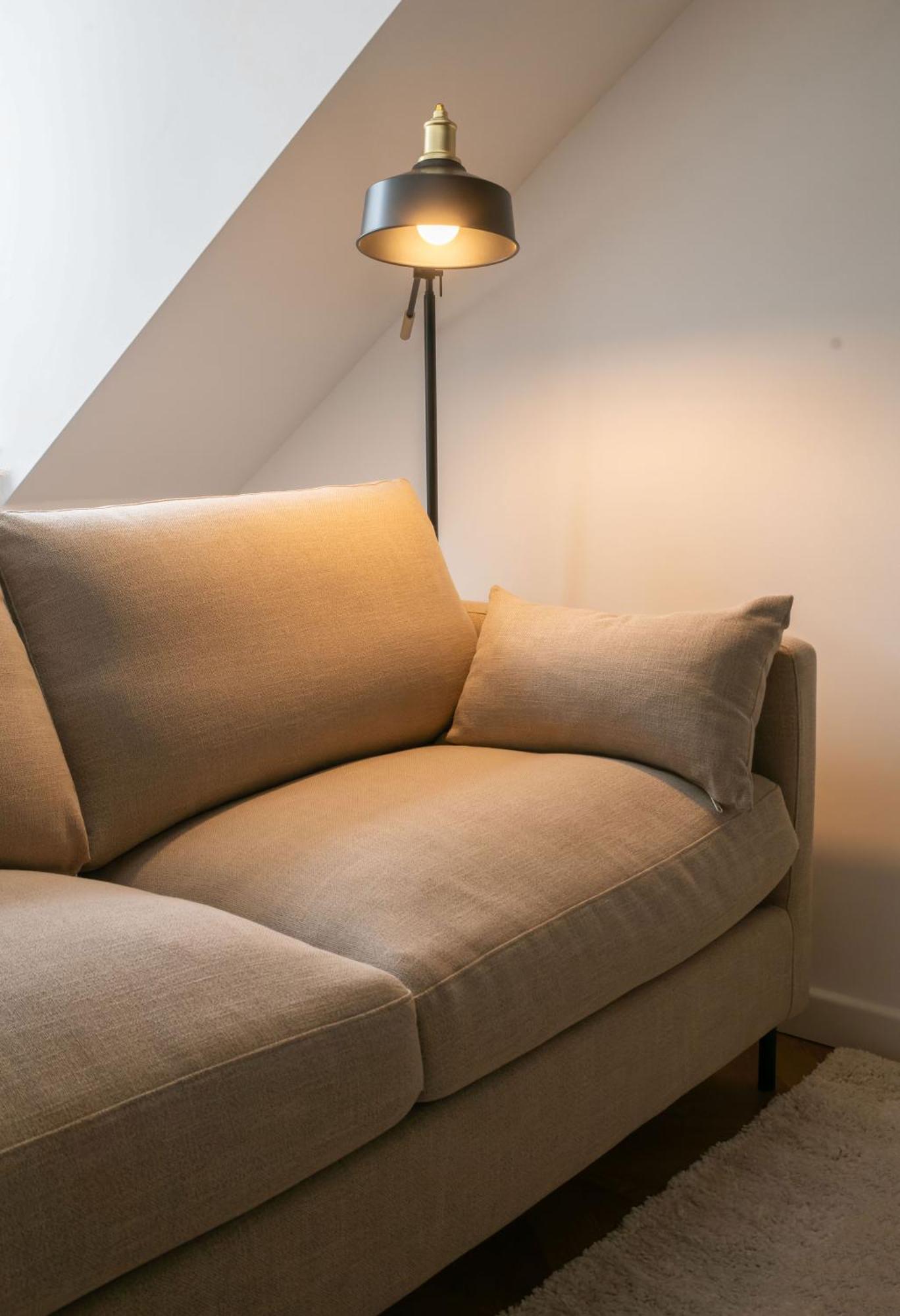Serbie - Design Et Climatises En Centre *