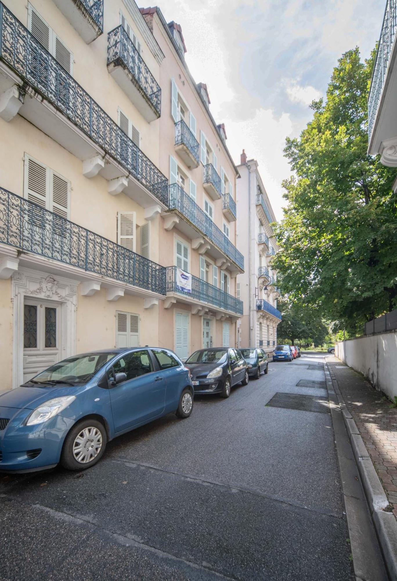 Serbie - Design Et Climatises En Centre Vichy