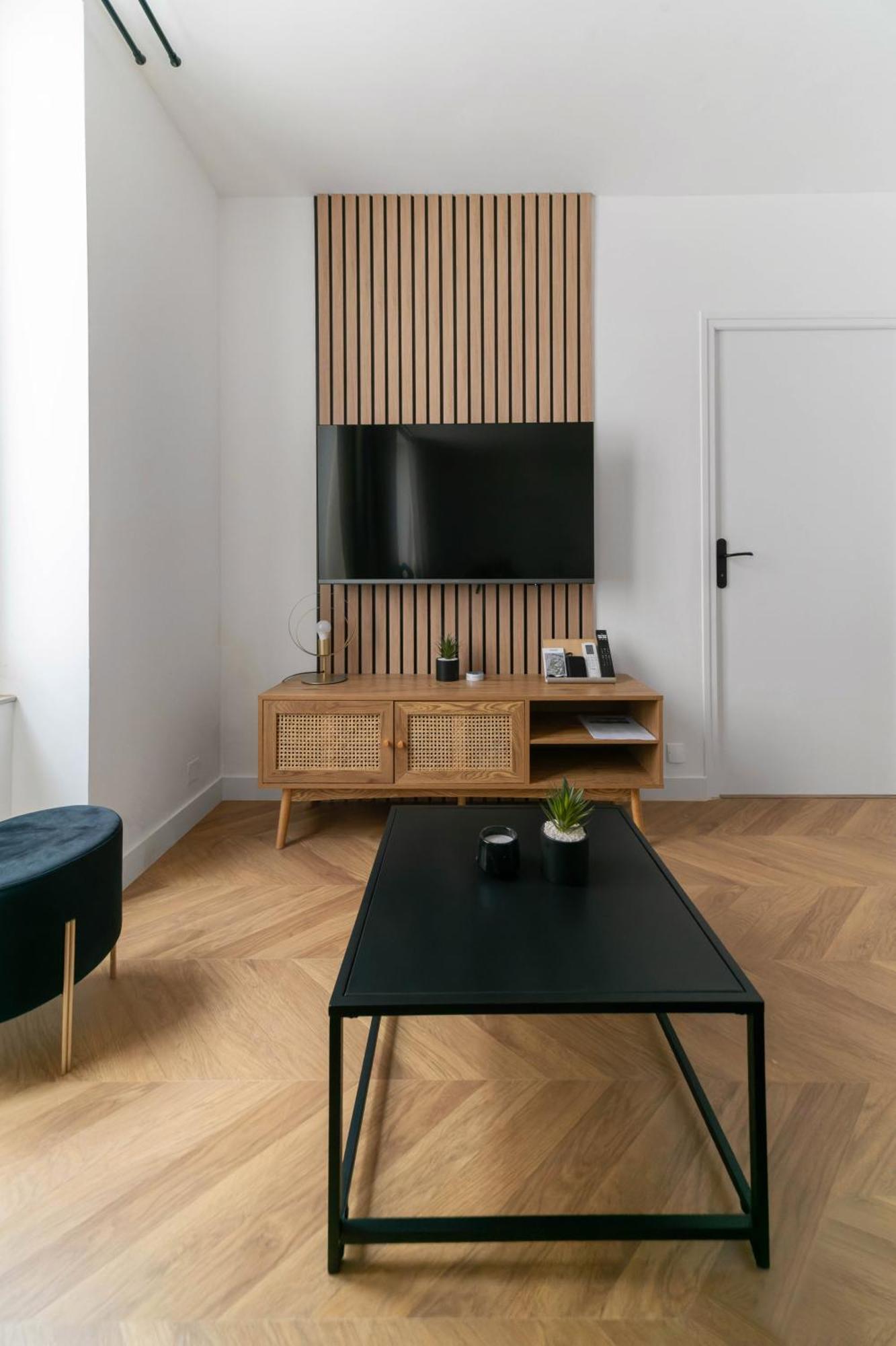 Serbie - Design Et Climatises En Centre Apartment Vichy