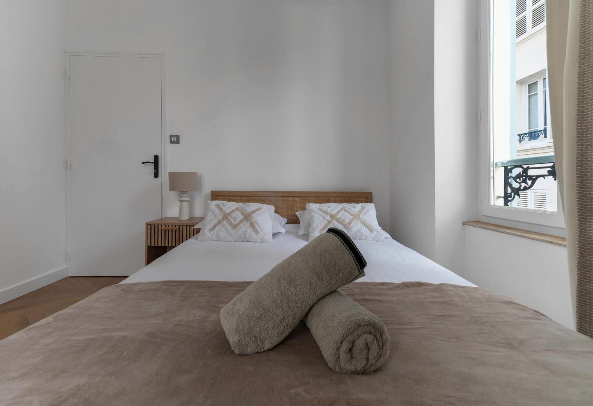 Serbie - Design Et Climatises En Centre Apartment