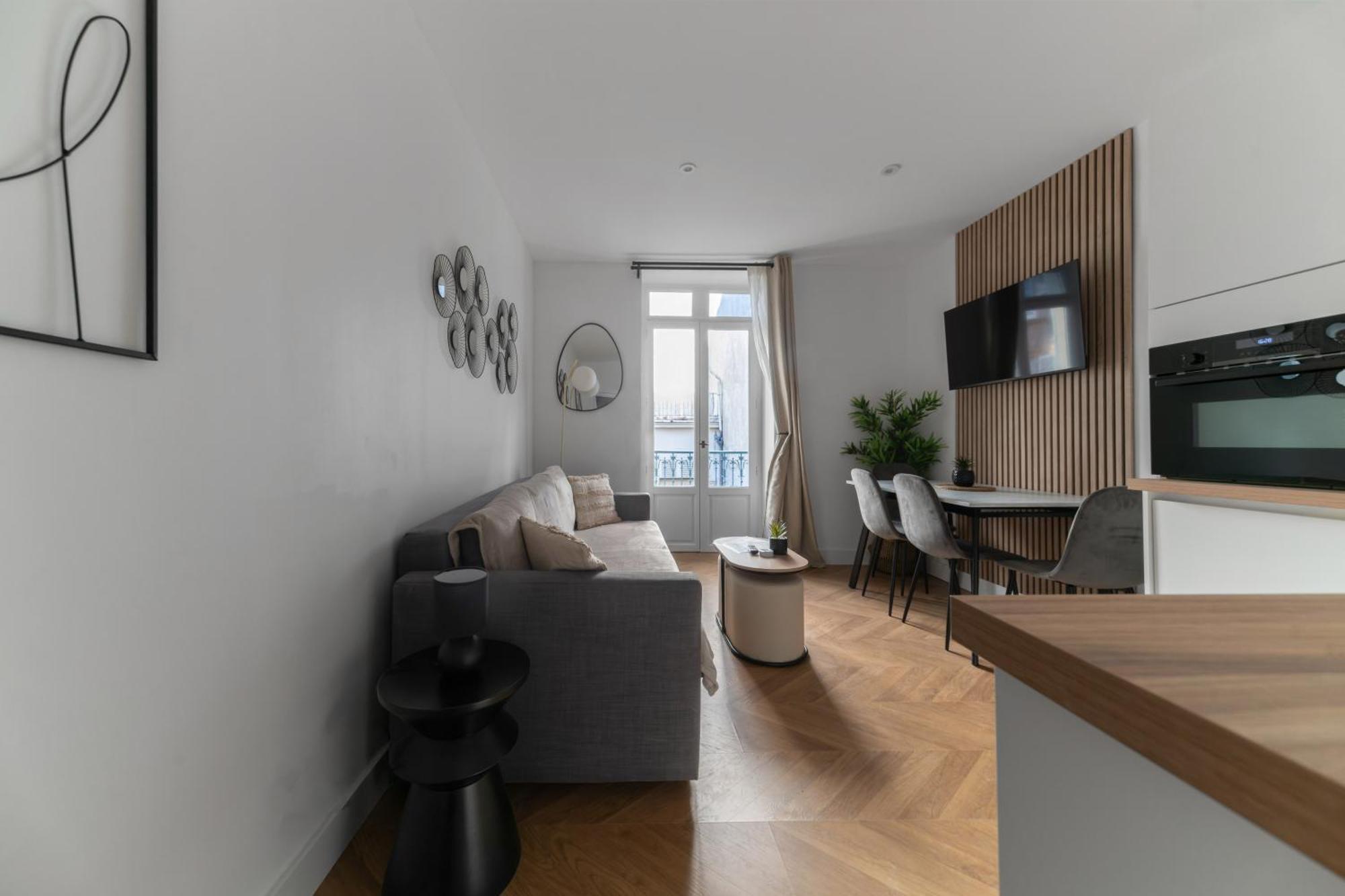 Apartment Serbie - Design Et Climatises En Centre