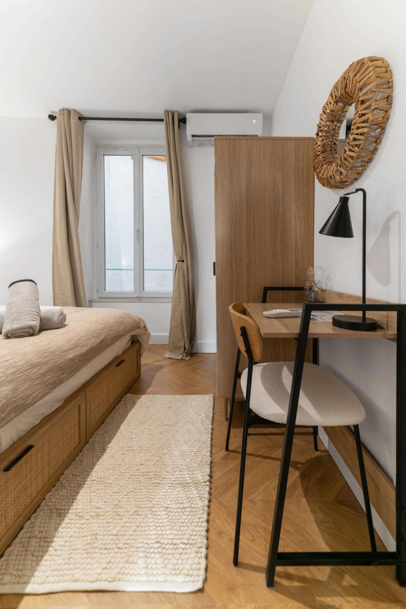 Serbie - Design Et Climatises En Centre Vichy
