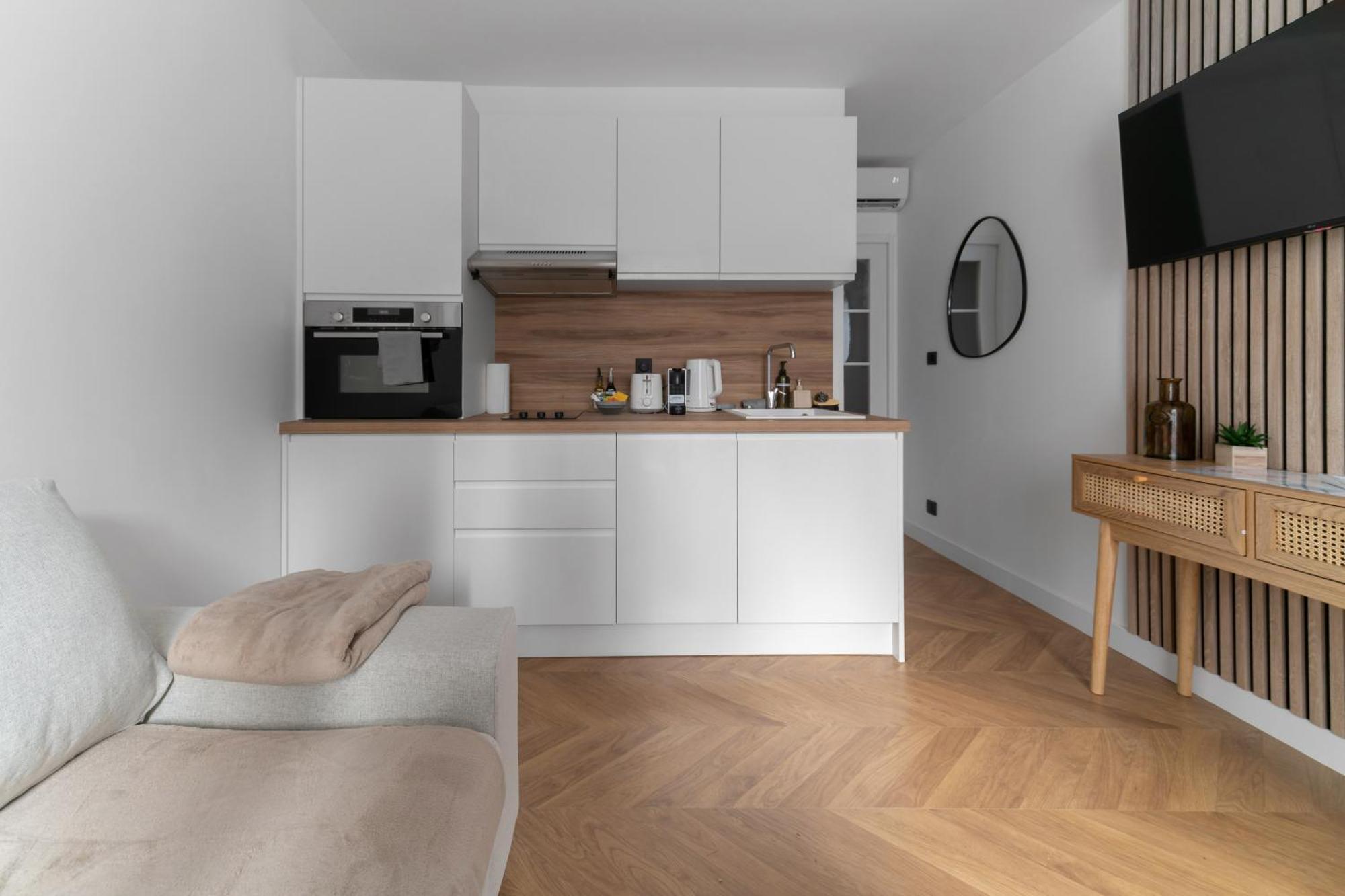 Serbie - Design Et Climatises En Centre