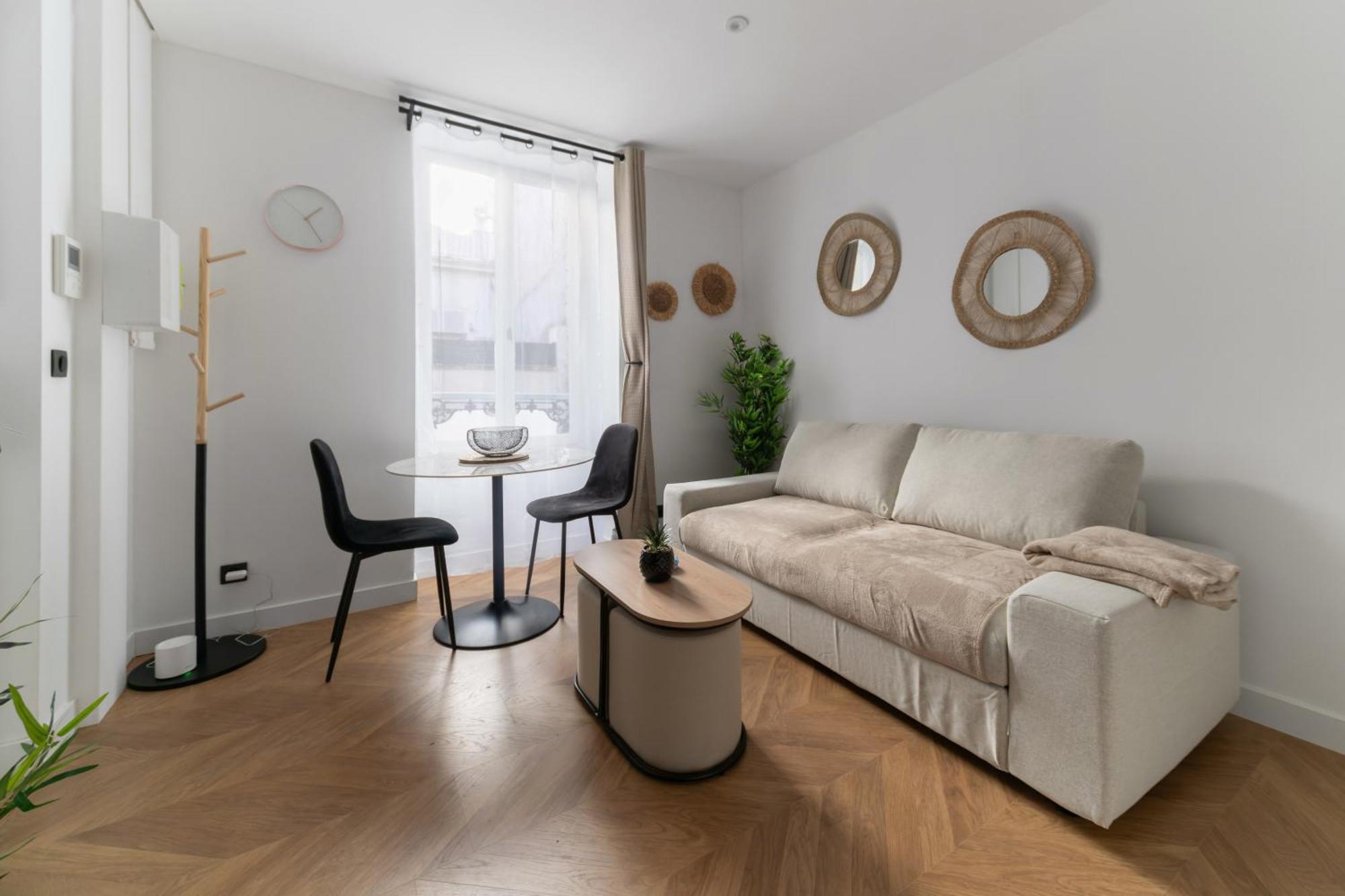 Serbie - Design Et Climatises En Centre Apartment