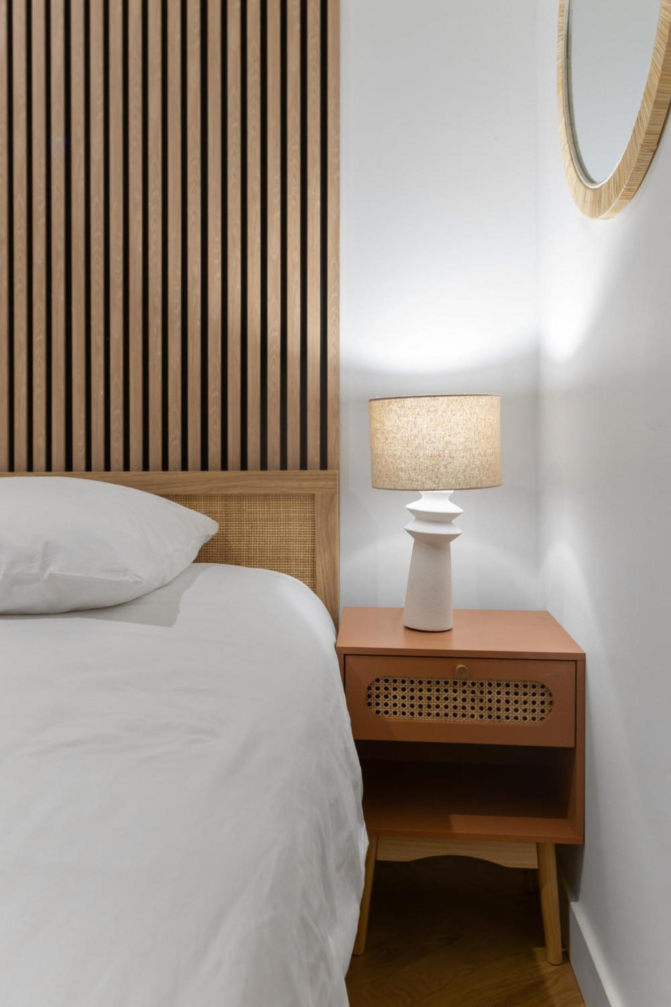 Serbie - Design Et Climatises En Centre * Vichy